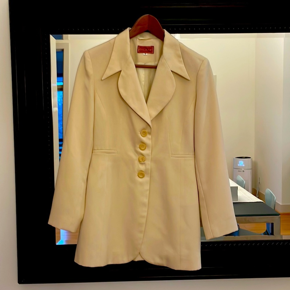 Tapered jacket